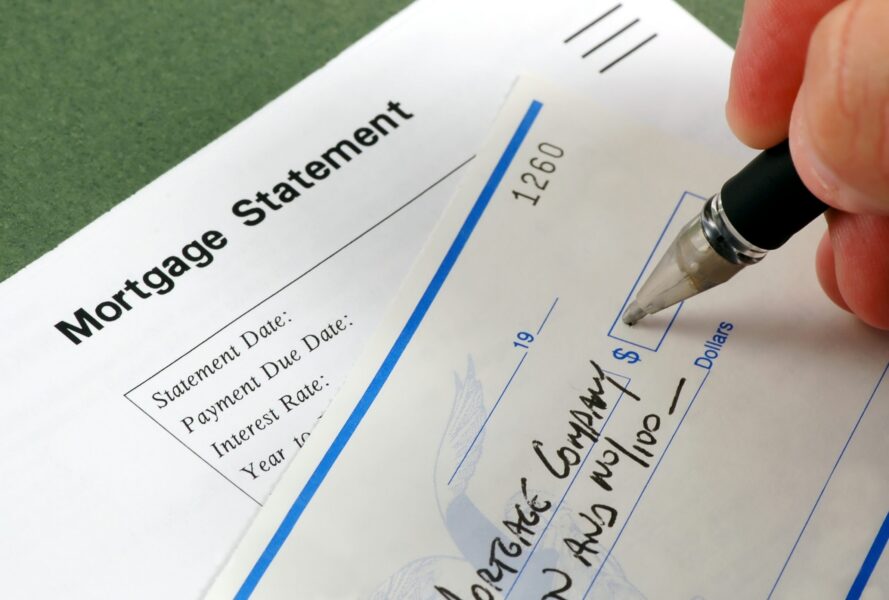 Who Pays the Mortgage During a Texas Divorce?